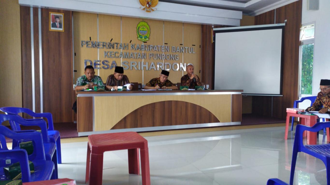 KEGIATAN RAT TANI REJO DI AULA DESA SRIHARDONO